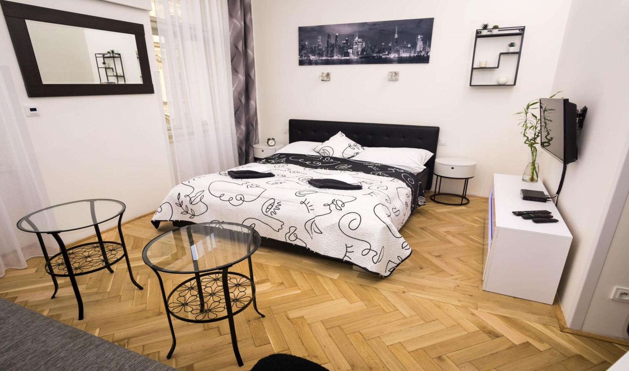 Black & White Apartment Prague By Wenceslas Square And Muzeum מראה חיצוני תמונה