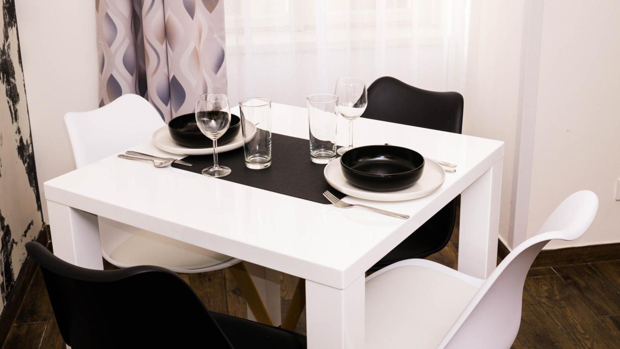 Black & White Apartment Prague By Wenceslas Square And Muzeum מראה חיצוני תמונה