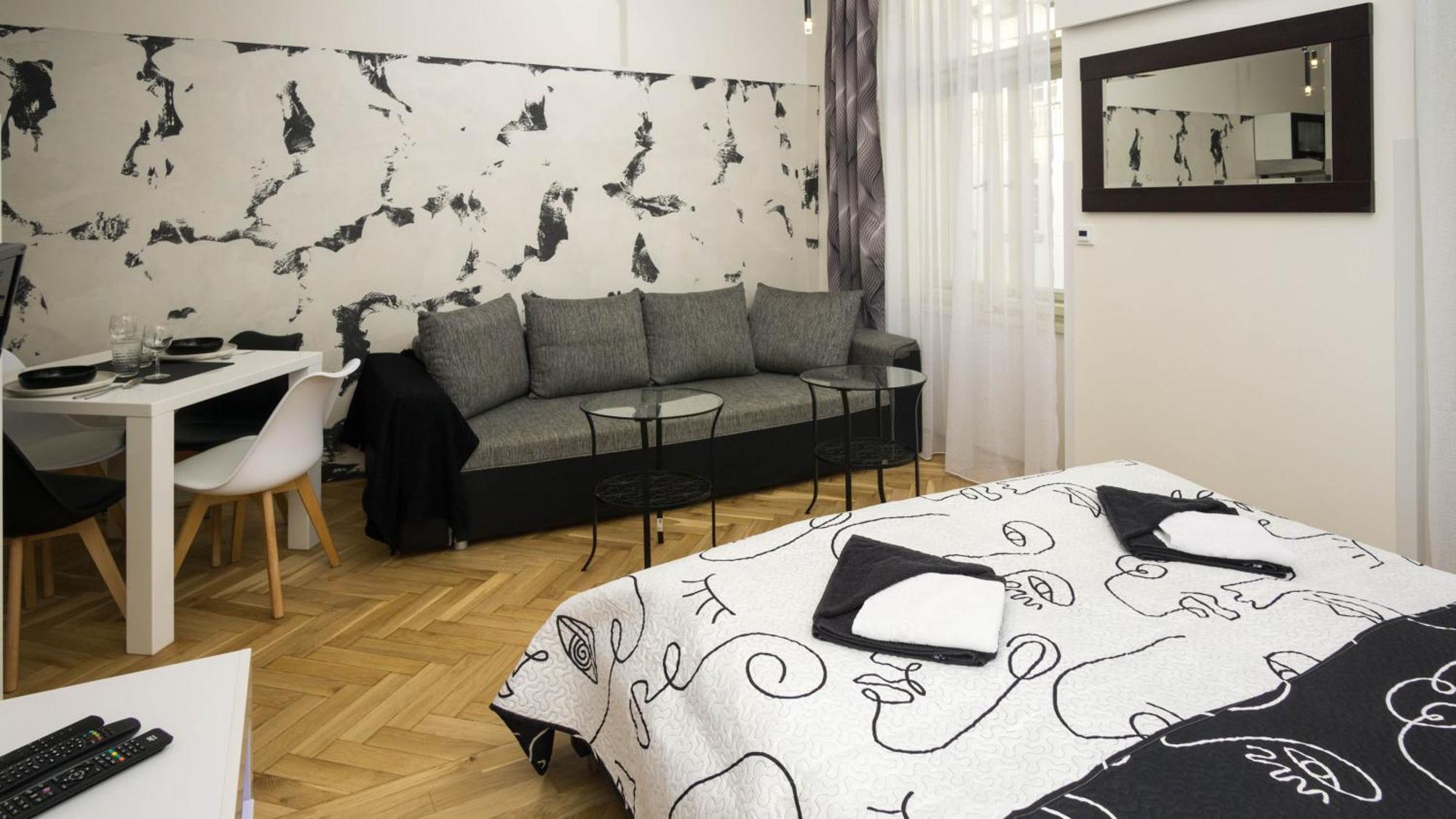 Black & White Apartment Prague By Wenceslas Square And Muzeum מראה חיצוני תמונה