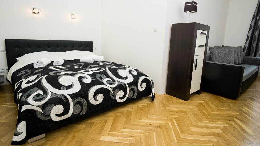 Black & White Apartment Prague By Wenceslas Square And Muzeum מראה חיצוני תמונה